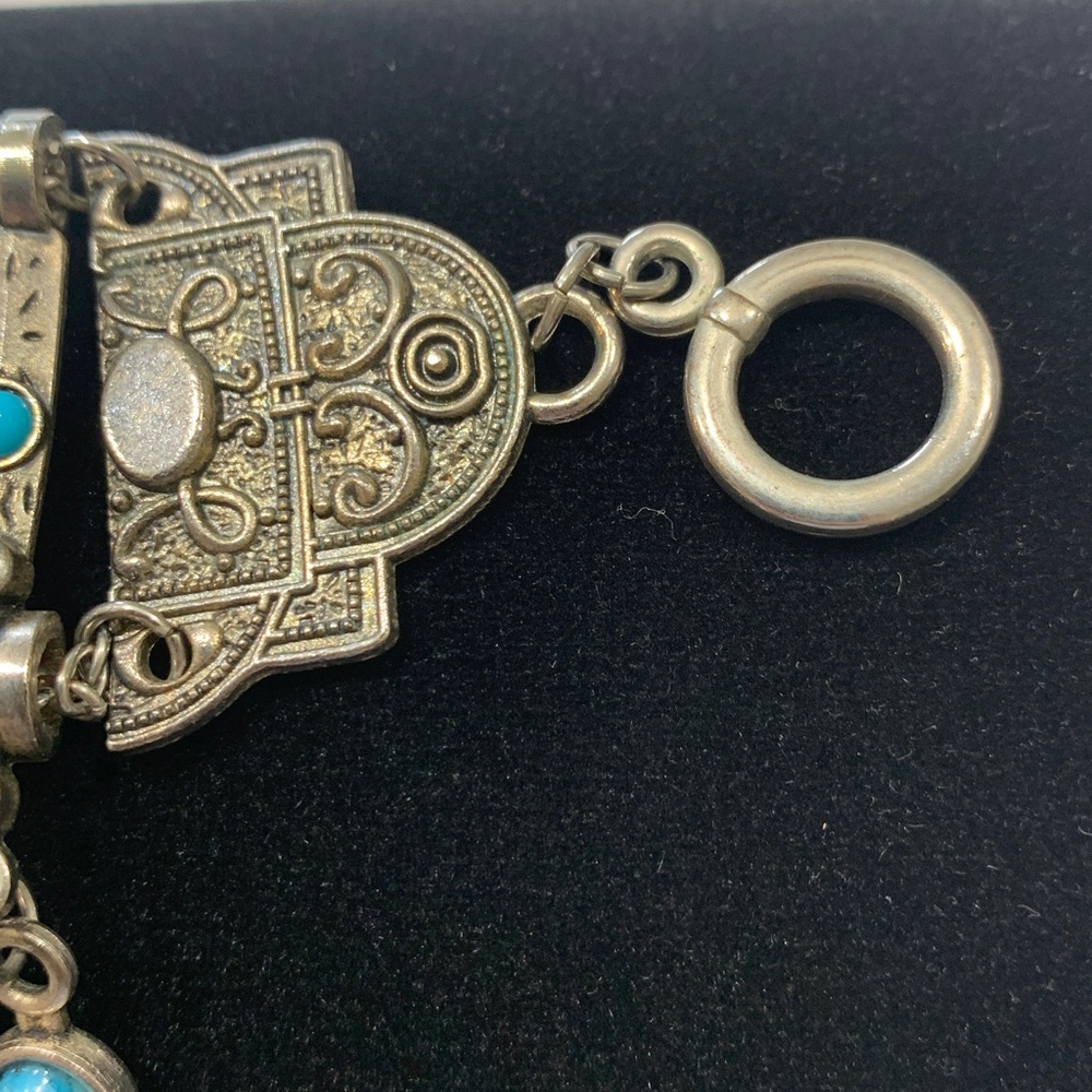 Vintage looking silver and turquoise bracelet - Picture 7 of 8